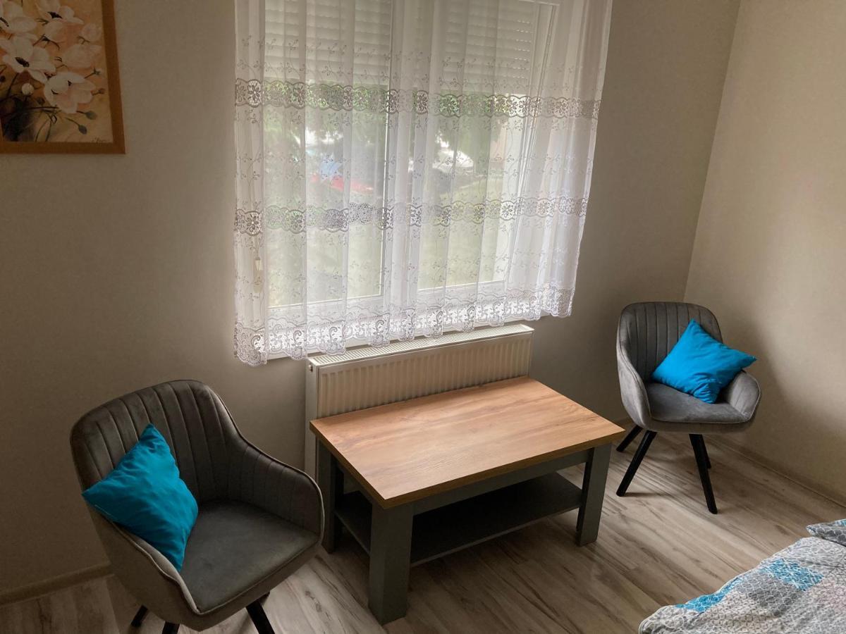 Kristály Apartman Eger Esterno foto