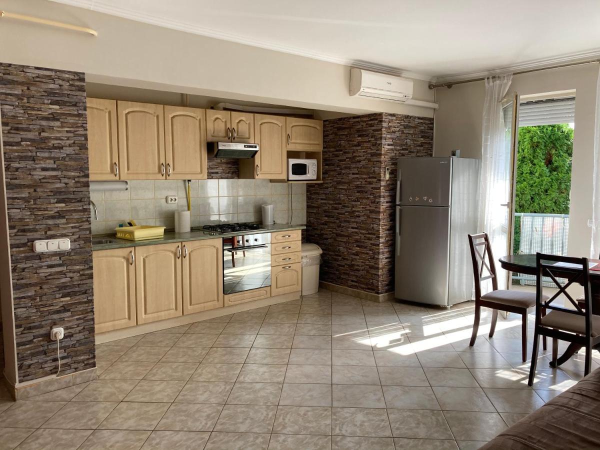 Kristály Apartman Eger Esterno foto